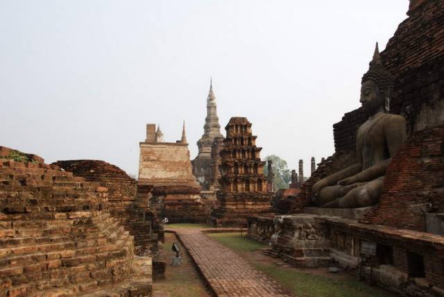 Sukhothai 001, Сукхотхай и Си Сатчаналай