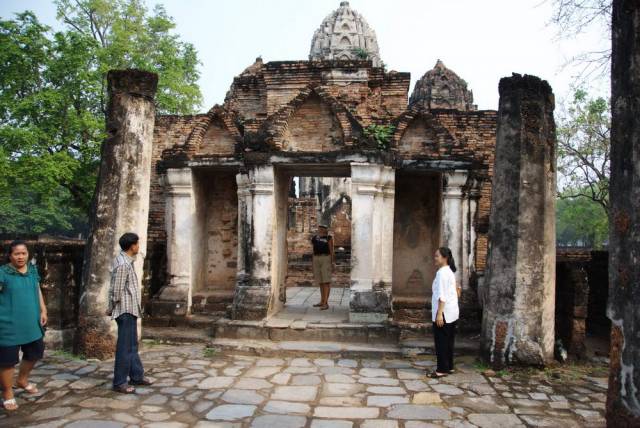 Sukhothai 050, Сукхотхай и Си Сатчаналай