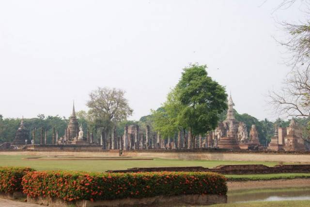 Sukhothai 083, Сукхотхай и Си Сатчаналай