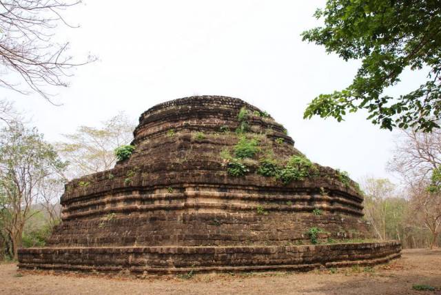 Sukhothai 113, Сукхотхай и Си Сатчаналай