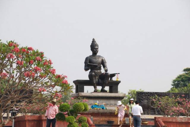 Sukhothai 086, Сукхотхай и Си Сатчаналай