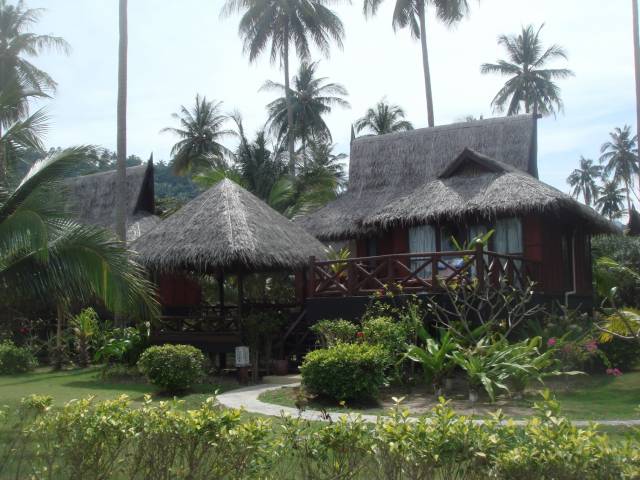 Наше бунгало (Phi-phi Island Willage Hotel), Таиланд глазами друзей