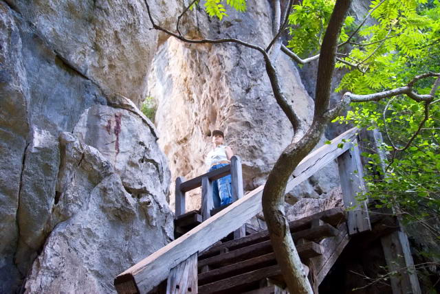     17, Nang Phan Thu Rut Natural Trail