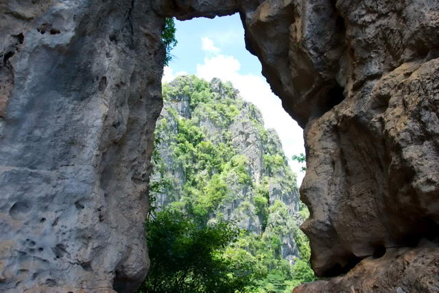     23, Nang Phan Thu Rut Natural Trail