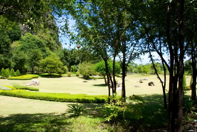     25, Nang Phan Thu Rut Natural Trail