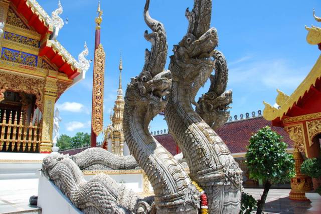 Wat Phra That Suthon Mongkhon Khiri 32, Путешествие на север Таиланда