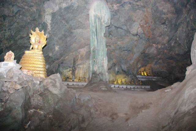 Khao Luang Cave, Petchaburi (33), Храмы