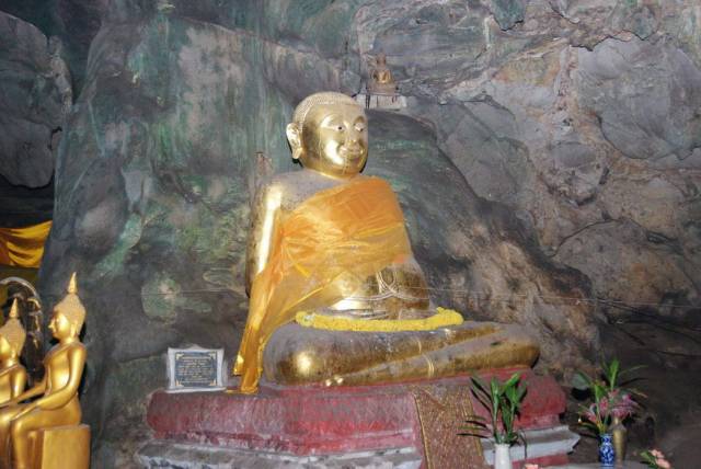 Khao Luang Cave, Petchaburi (32), Храмы