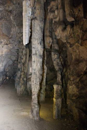 Khao Luang Cave, Petchaburi (20), Храмы