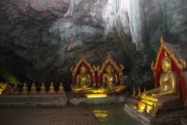 Khao Luang Cave, Petchaburi (15), Храмы