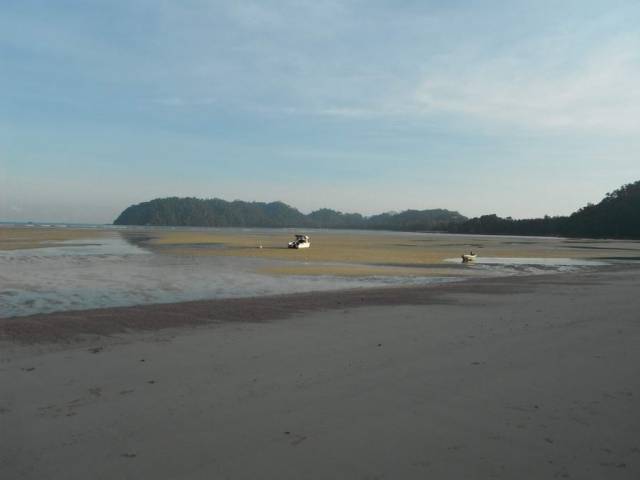 Koh Phayam_Ao Khao Kwai_Outflow 22, Koh Phayam (остров Пайям, Ранонг)