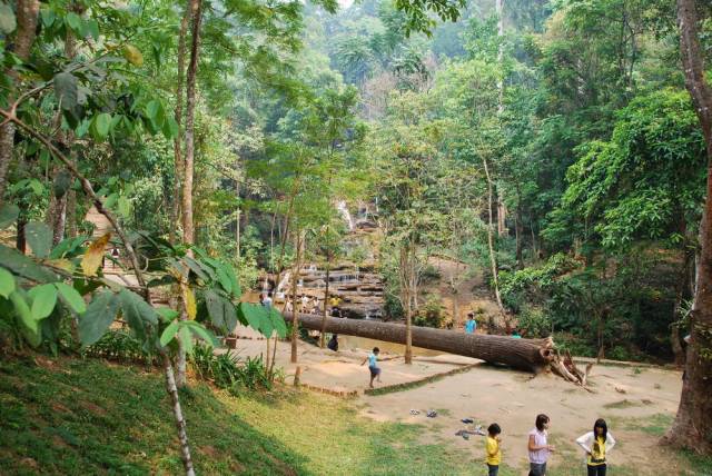 Mae Sot_Waterfall Pacharoen 04, Мае Сот