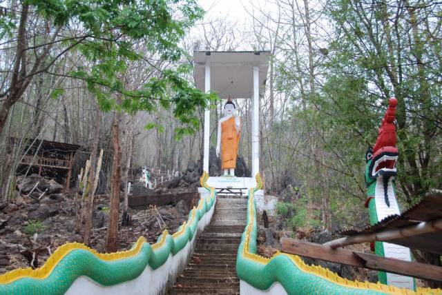 Mae Sot_Wat Phra That Doi Din Kiu 01, Мае Сот