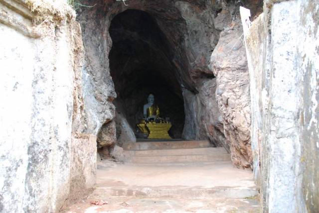 Mae Sot_Wat Phra That Doi Din Kiu 05, Мае Сот